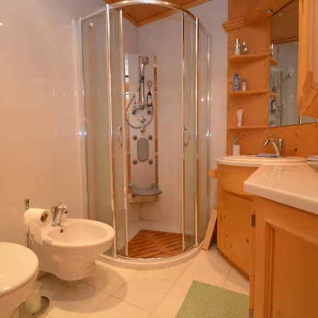 Aurturist S Candido Roulette San Candido Room photo