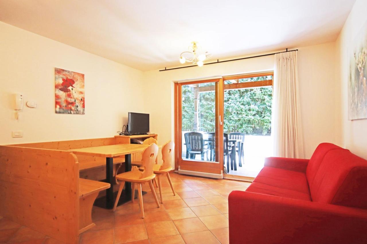 Aurturist S Candido Roulette Apartment